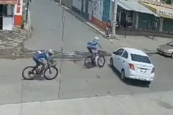 Mexicaan creëert chaos tijdens wielerwedstrijd na negeren afzetting