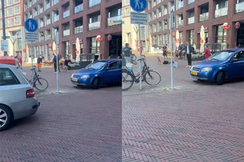Iemand even in slaap getikt op het stationsplein in Schiedam