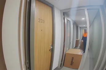 Bezorger is misschien een beetje overwerkt en heeft rust nodig