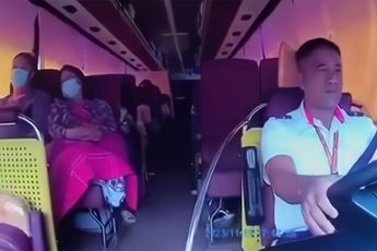 Slapend koppel doodgeschoten in bus op de Filipijnen