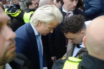 Video dat Geert Wilders contract tekent dat alle Marokkanen mogen blijven gaat weer rond
