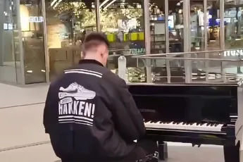 Ondertussen op Utrecht Centraal na nachtje Thunderdome