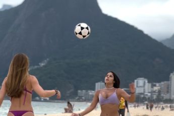 Ook Braziliaanse beachvoetvolleybal dames moeten trainen