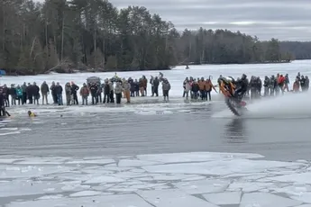 Probleempje op de snowmobiel: boem is dus echt ho
