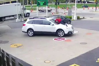 Not today: Dame voorkomt dat carjacker er vandoor gaat met haar SUV