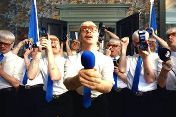 Hoppa, Joost Klein lanceert nummer 'Europapa', waarmee we het Songfestival gaan winnen!