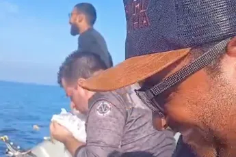 Als de zeezieke maat eveneens het vermaak voor de rest van de vriendengroep is