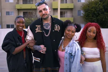 LX Xander heeft 6 vriendinnen, maar is altijd op zoek naar meer