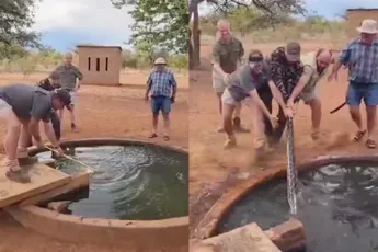 5 man sterk en nog blijft de Zuid-Afrikaanse luislang baas van de drinkplaats