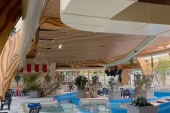 Dak zwembad van Peter Gillis op park in Baarlo ingestort