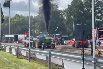 Poah, dat was de vooras van ‘n John Deere! Da’s toch eeuwig zonde?