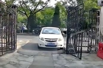 Asociale parkeerder een lesje leren ergens in China