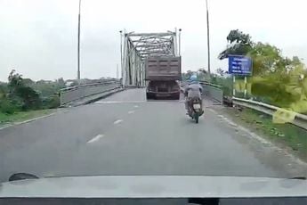 De Vietnamezen willen graag nog een cursusje bruggen bouwen bij ons doen