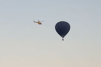 Luchtballon in Veenendaal krijgt hulp van ANWB-helikopter