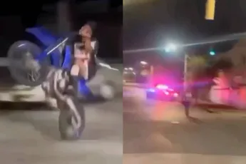 Amateur-stuntman knalt blijkbaar weer met z’n crosser tegen een politiewagen