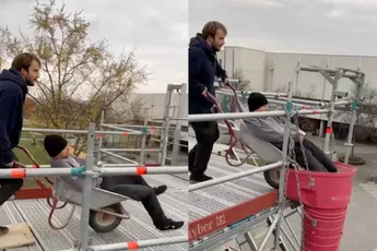 Flauwe sketch van Matthias Mayer laat wel zieke parkourtruc zien