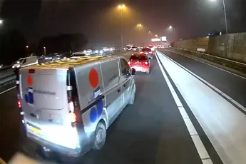 Bouwvakker is te laat vertrokken en ZAL en MOET nu invoegen