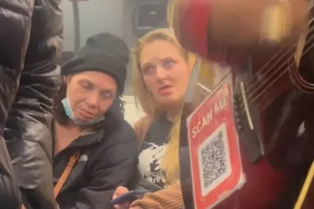 Uniek momentje in New Yorkse metro maakt geen indruk op vercrackte reizigers