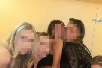 Bezoekers feestje ‘Fuel The Fire’ in Eindhoven hebben zich vermaakt met de fotobooth