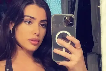 Kanye Wests vrouw, Bianca Censori, stal tijdens de Grammy's de show met haar doorzichtige jurk