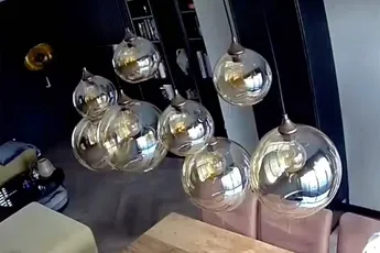Nieuwe mooie lamp, dus even schoonmaken. Wait for it...