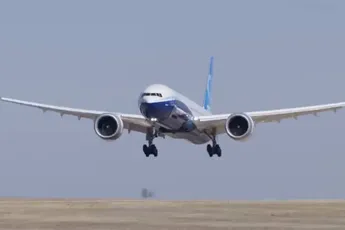 Boeing 777X doet noodstoptest op verlaten vliegveld in Oklahoma