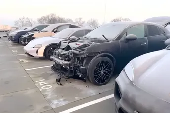 Inbrekers slaan hun slag bij Porsche-dealer, uitgelekte beelden laten gigantische ravage zien