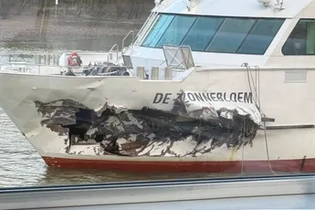 Vakantieschip De Zonnebloem frontaal geramd op de Rijn: groot gat in de romp en maanden uit de vaart