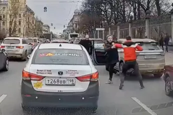Spits: het ideale moment om elkaar even in elkaar te proberen timmeren in St-Petersburg