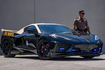 Florida Highway Patrol rijdt nu in een Corvette C8 afgepakt van een drugshandelaar