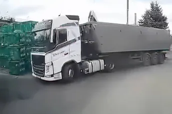 Gezocht voor vrachtwagen: nieuw dak