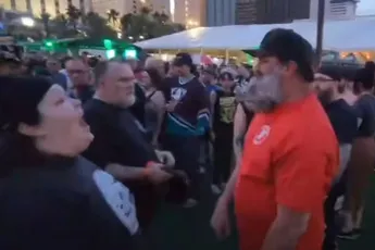 Nazi-aanhanger krijgt klappen tijdens Punk Rock Bowling in Las Vegas