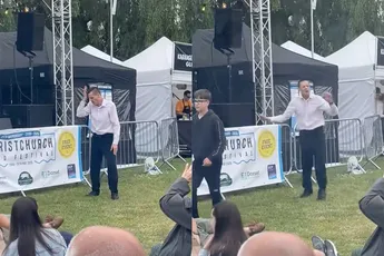 ‘Dance like no one is watching’ een beetje te letterlijk genomen