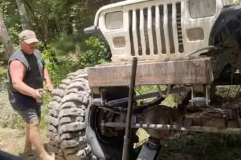 Als het off-road-band-op-de-velg-knallen-trucje nét iets te goed werkt