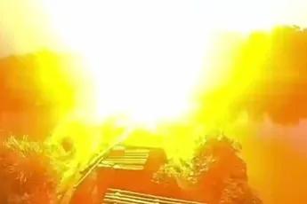 Komt wel erg dichtbij zo, die bliksem