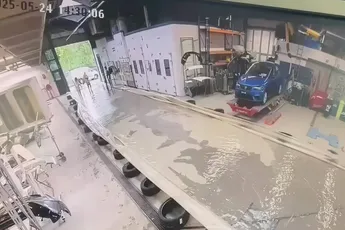 Garage vergeet alarm van werkplaats aan te zetten en daar is dankbaar gebruik van gemaakt