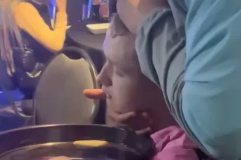 Smakelijk eten namens ons en de kotskabouter