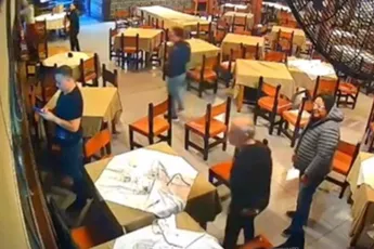Dronkenlap ramt steakhouse in Peru binnen: vier gewonden