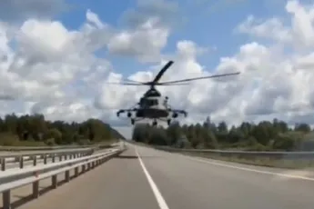 In Oekraïne is het gewoon mogelijk hoor, dat er een gevechtshelikopter op je af komt vliegen