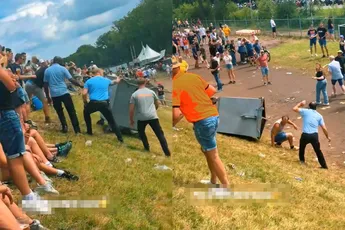 Huftergedrag tijdens TT Assen gaat fout: Container rolt keihard tegen man aan