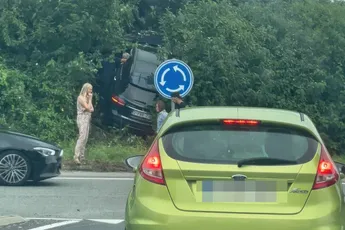 Theorievraag: u gaat rechtdoor over de rotonde, mag dat?