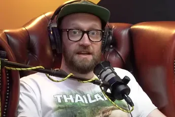 Fragment uit podcast Dead Men Talking over Brownies & downieS is stiekem best hilarisch