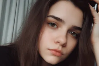 Vader vindt speeltje van dochter en laat weten dat ze voorzichtiger moet zijn