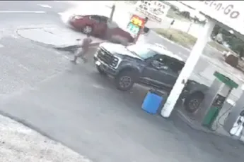 Door het oog van de naald kruipen zoals dat alleen in Brady, Nebraska kan