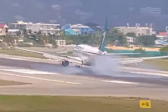 Boeing 737 van Canadese WestJet klapt mokershard neer op Sint Maarten