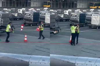 Op de luchthaven van Kopenhagen zijn er twee “keihard aan het werk”