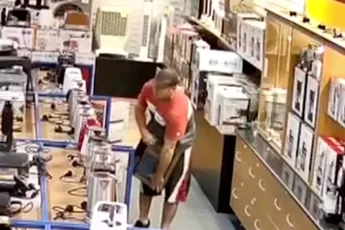 “Topcrimineel” steelt tv op schaamteloze wijze