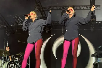 "Het zijn allemaal gore leugens”: Zangeres Maan haalt uit naar roddels