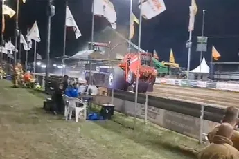 Truck in Oudenhoorn bij Superstock Interaction 2.0 zet de boel in vlam