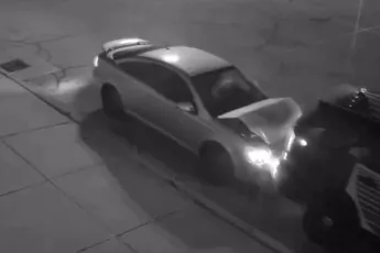 Michigan Madness: ramt politiewagen, zwaait met mes en wordt vervolgens zelf neergeschoten